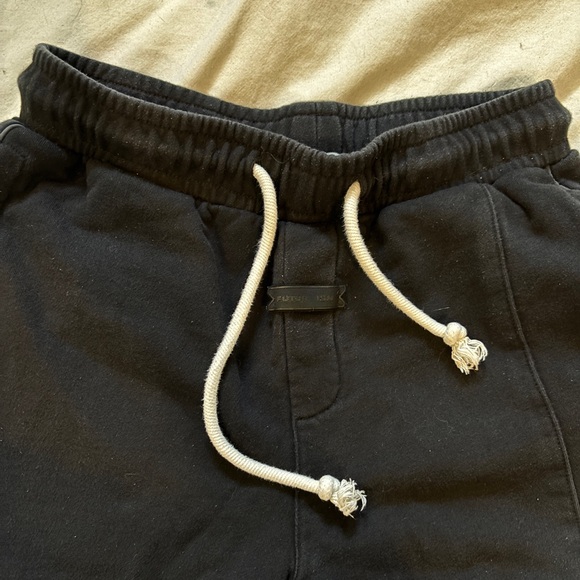 Maz Young streetwear sweatpants with cool graphics - Picture 4 of 10